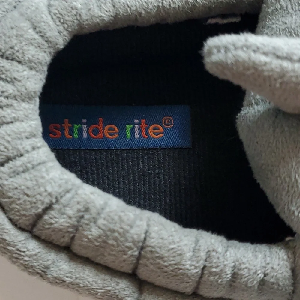 Stride Rite gray shark slippers